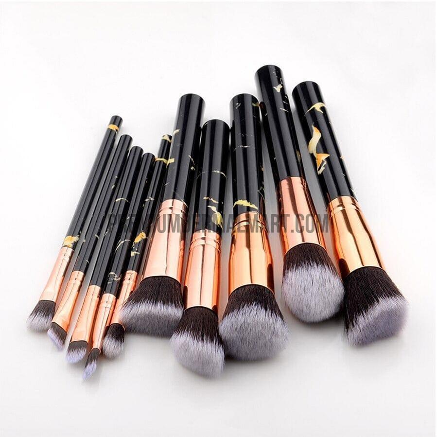 Multifunctional make up brushes